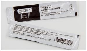 China Permanent Ointment VITAMIN A + D Eyebrow Cream Makeup 100 Pcs / Bag wholesale