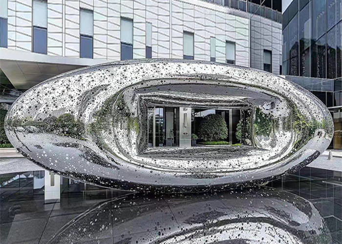 Abstract Metal Outdoor Garden Sculptures Art Mirrored SS 316L For Entrance