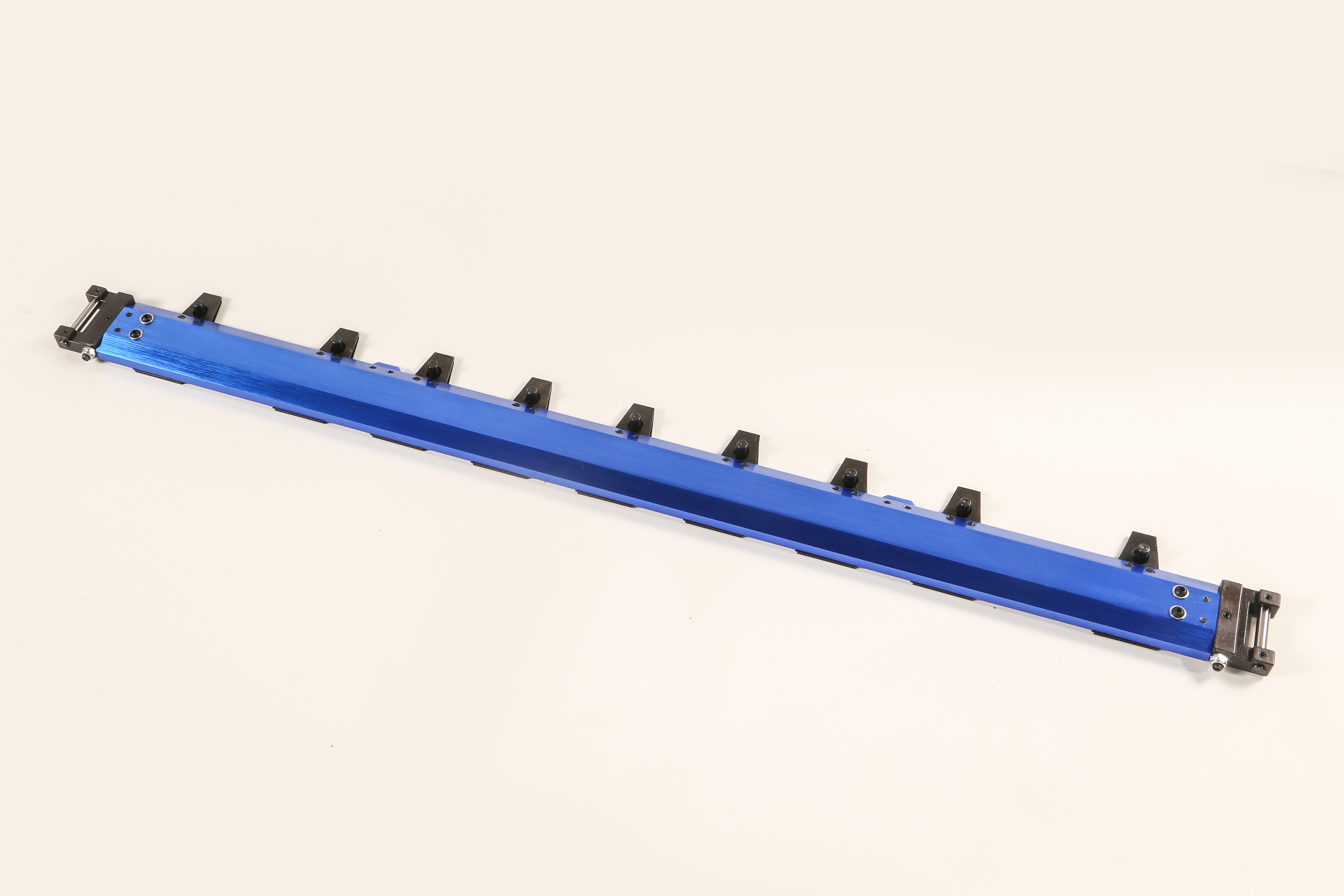 Eterna Die Cutting Machine Gripper Bar For 1050 Model Within Food Beverage Shops