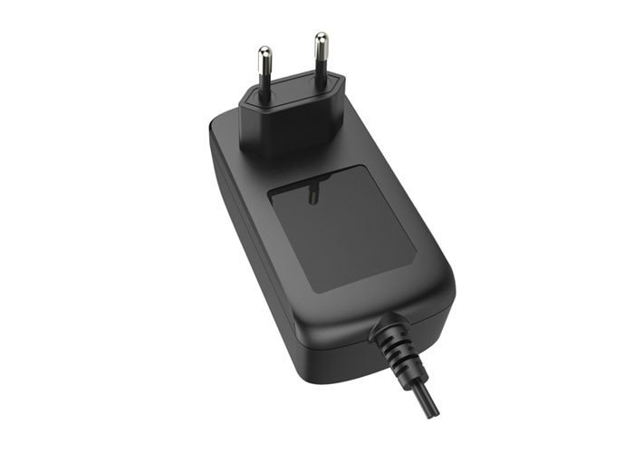 18W EU Plug Universal AC Power Adapter Black Color Energy Star Class 6 Efficiency
