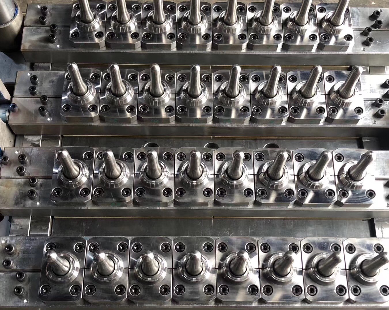 PET Preform Bottle Energy Saving Plastic Mold Making Machine Cnc Servo Motor