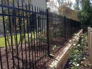 China Pressed spear top black powder coated steel fencing / iron fence wholesale