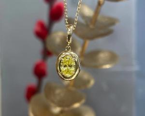 China Oval Cut Yellow Diamond Pendant Necklace 0.37ct 18K White Gold Ring on sale