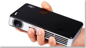 China Top Rank Full 3D Projector Built In Battery Portable Mini DLP Projector For Office School on sale