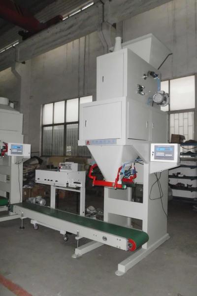 High Tech Computer Quantitative Wood Pellet Bagger , Pneumatic Fertilizer