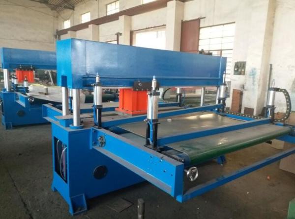 Durable Hydraulic Traveling Head Cutting Machine For EVA EPE / Scouring Pad