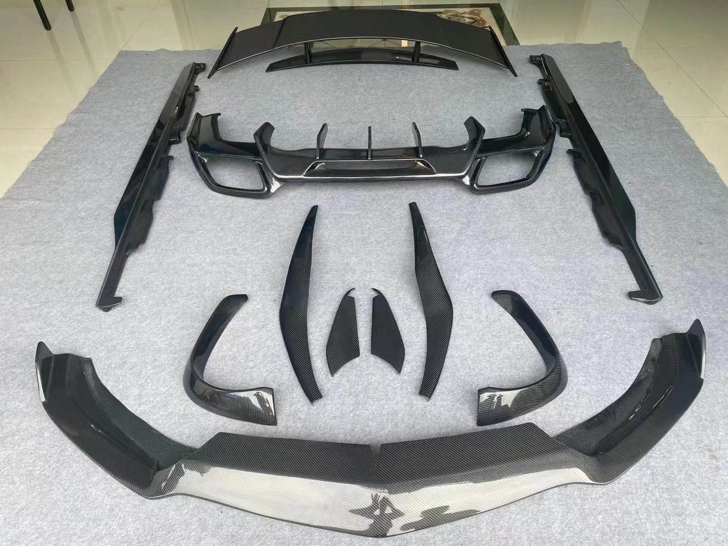 For Mercedes AMG GT Carbon Fiber Body Kit AMG GT Carbon Fiber Front Lip Diffuser Spoiler