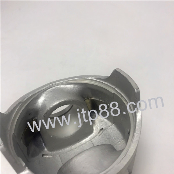 Truck / Bus Engine Parts Piston Diameter 146.0MM OEM ME161112 With 50 X 112mm Pin