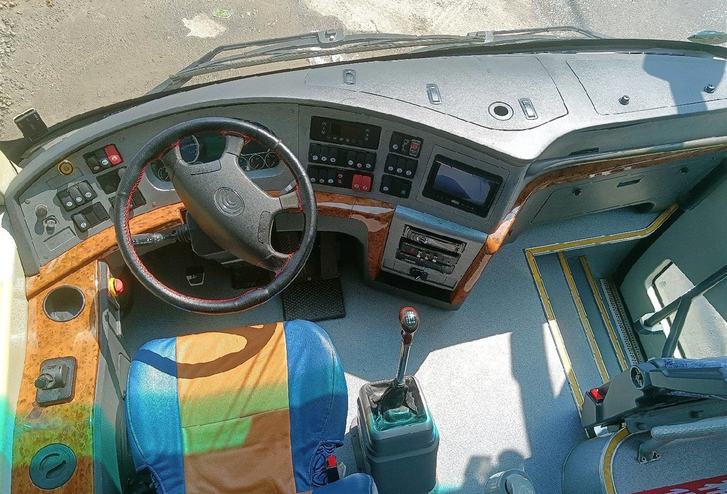 2015 Year 51 Seats Double Doors Zk6119 Used Yutong Buses With New Seat 40000km Mileage