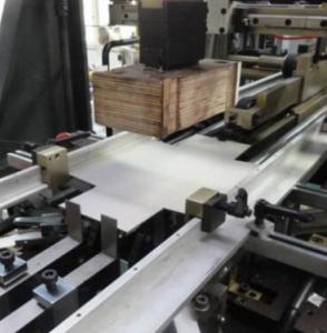 China Smart Automatic Rigid Box Making Machine With Servo Optical Fiber Positioning System on sale