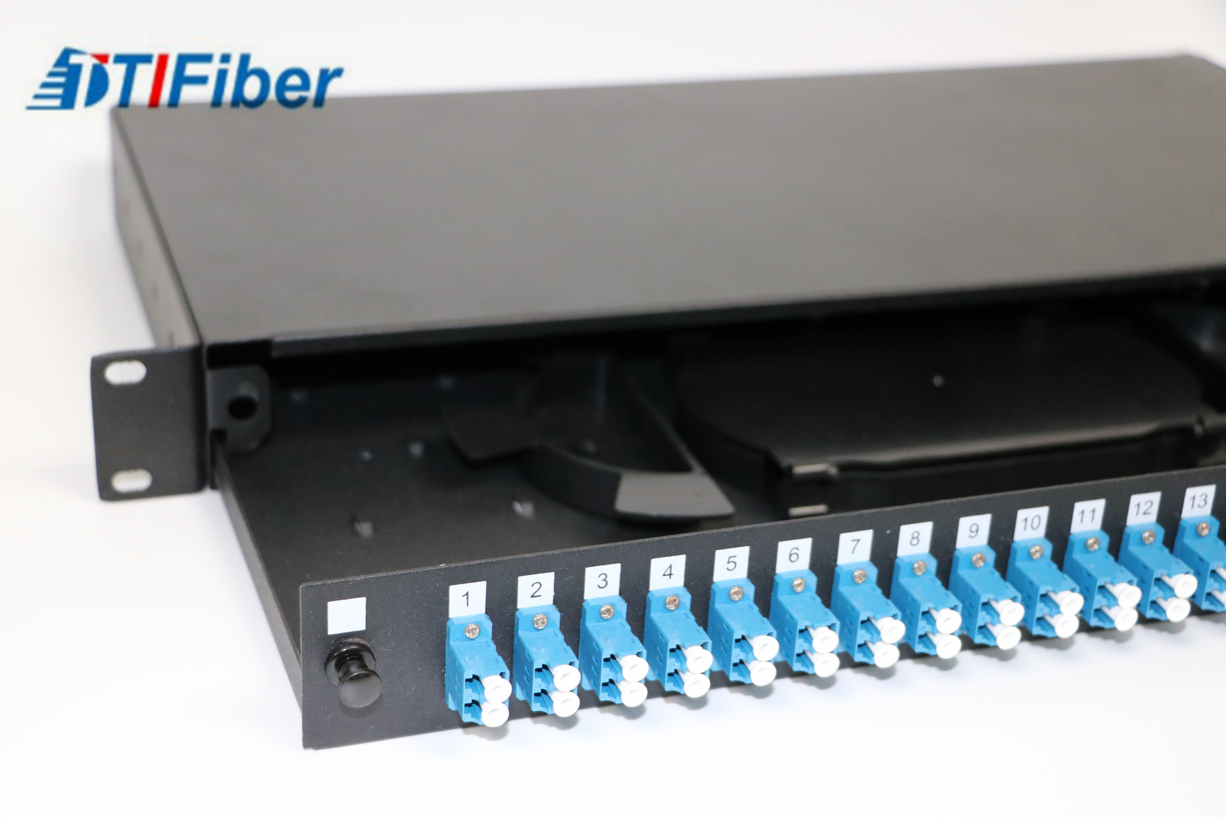Loaded LC48 Port Fiber Optic Terminal Box With Fiber Optic Patch Panel