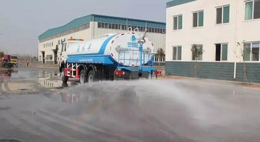 Quality Sinotruk CLW Sprayer Water Truck / Liquid Tanker Truck 20m3 EURO II HW76 With Air Conditioner for sale