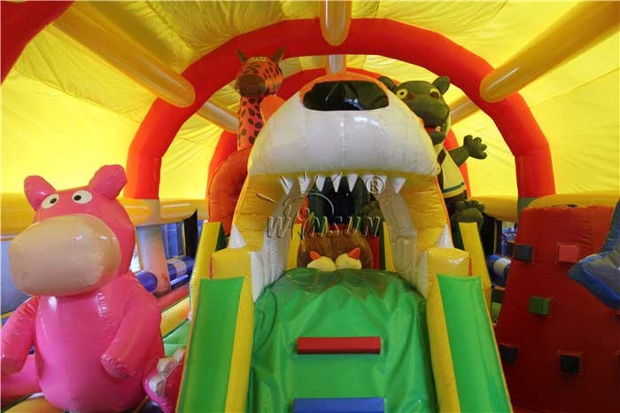 0.9mm PVC Material Children'S Inflatable Bounce House Madagascar Style