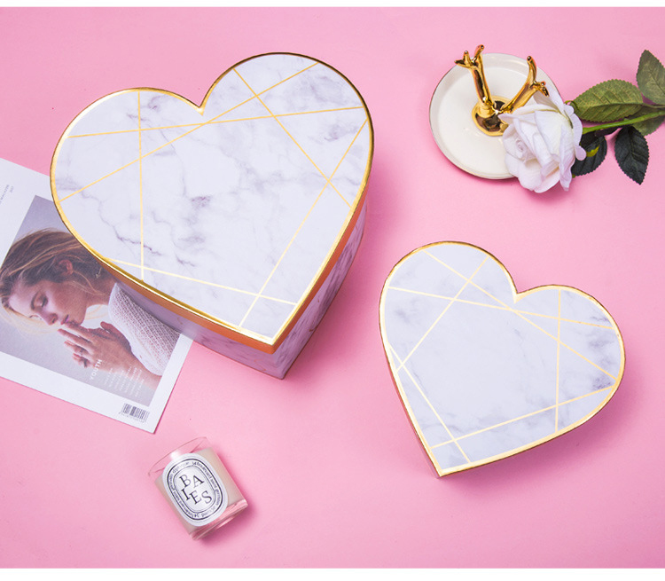 Heart Shaped Custom Cardboard Gift Packaging Box Pantone Color