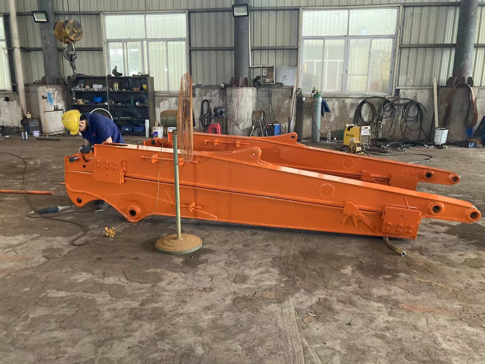 Factory Sale Excavator Telescopic Sliding Arm Q355B for CAT, Sumitomo, Komatsu, Kobelco