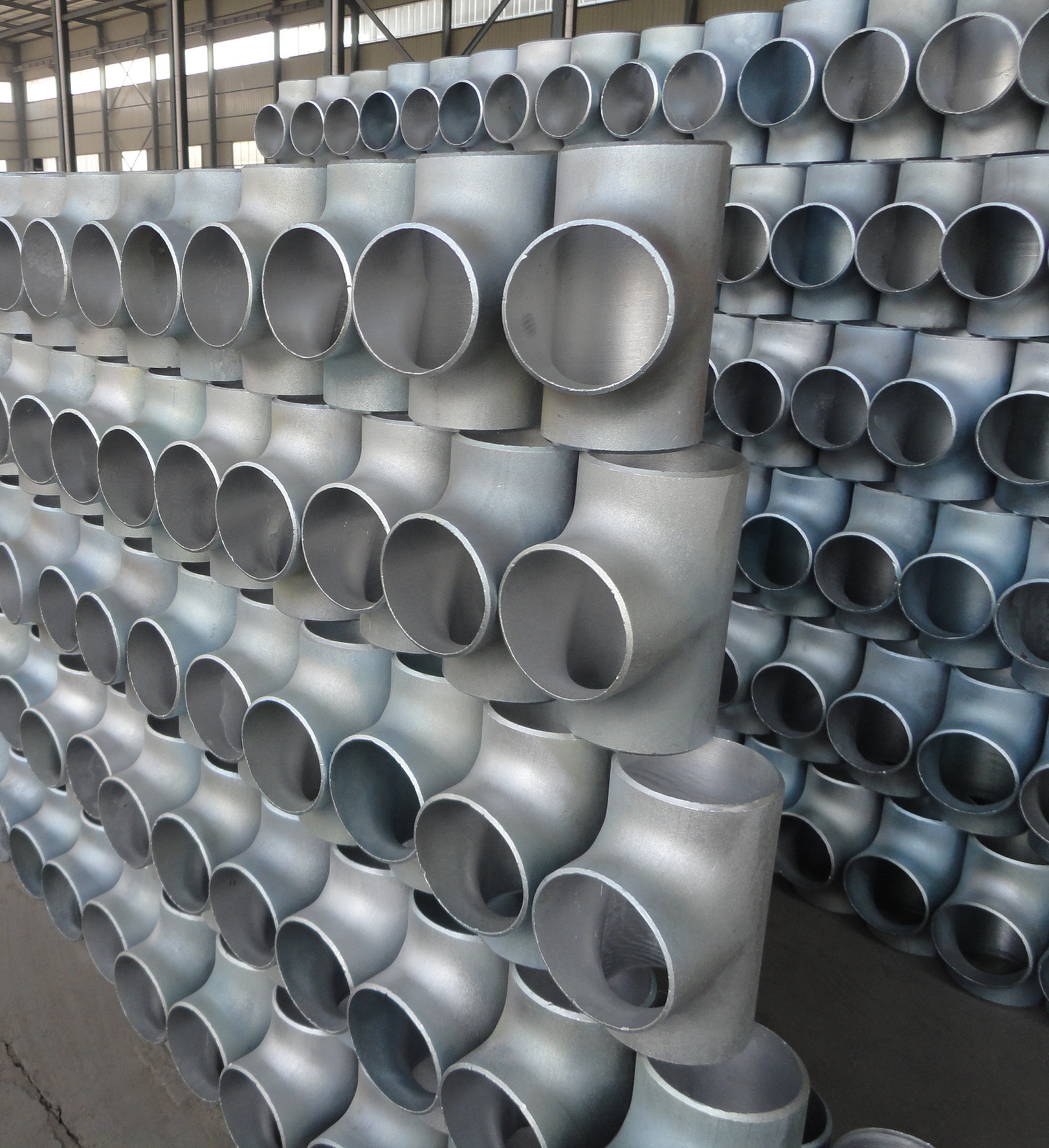 80" Sch40 Asme B16 9 Tee Pipe Fitting 1/2" - 3/4" Size Available