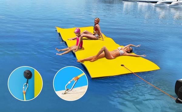 OEM Durability XPE Foam Outdoor Water Pad Eye Catching Color for Water Park