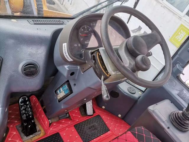 SDLG 956L Loader Cab
