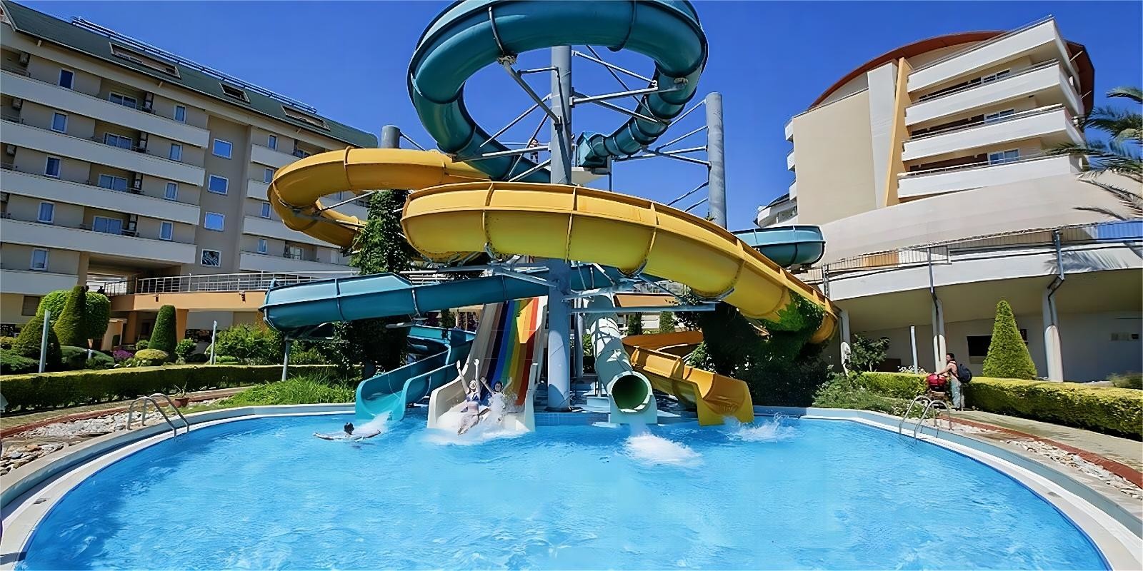 Outdoor Water Park Equip Pool Tube Fiberglass Water Slides