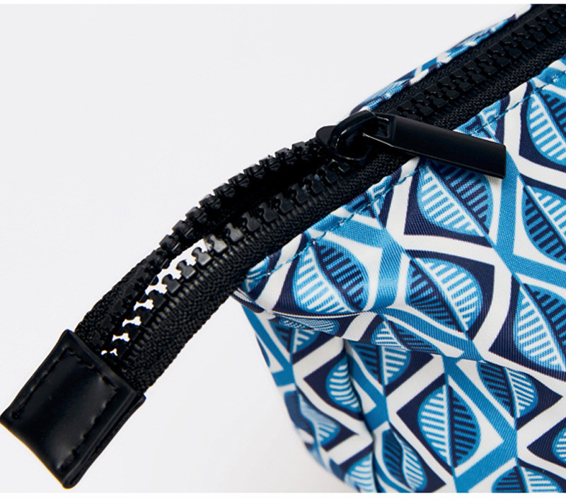 High Quality Folding Portable Recycled Cosmetic Make Up Travel Bag
