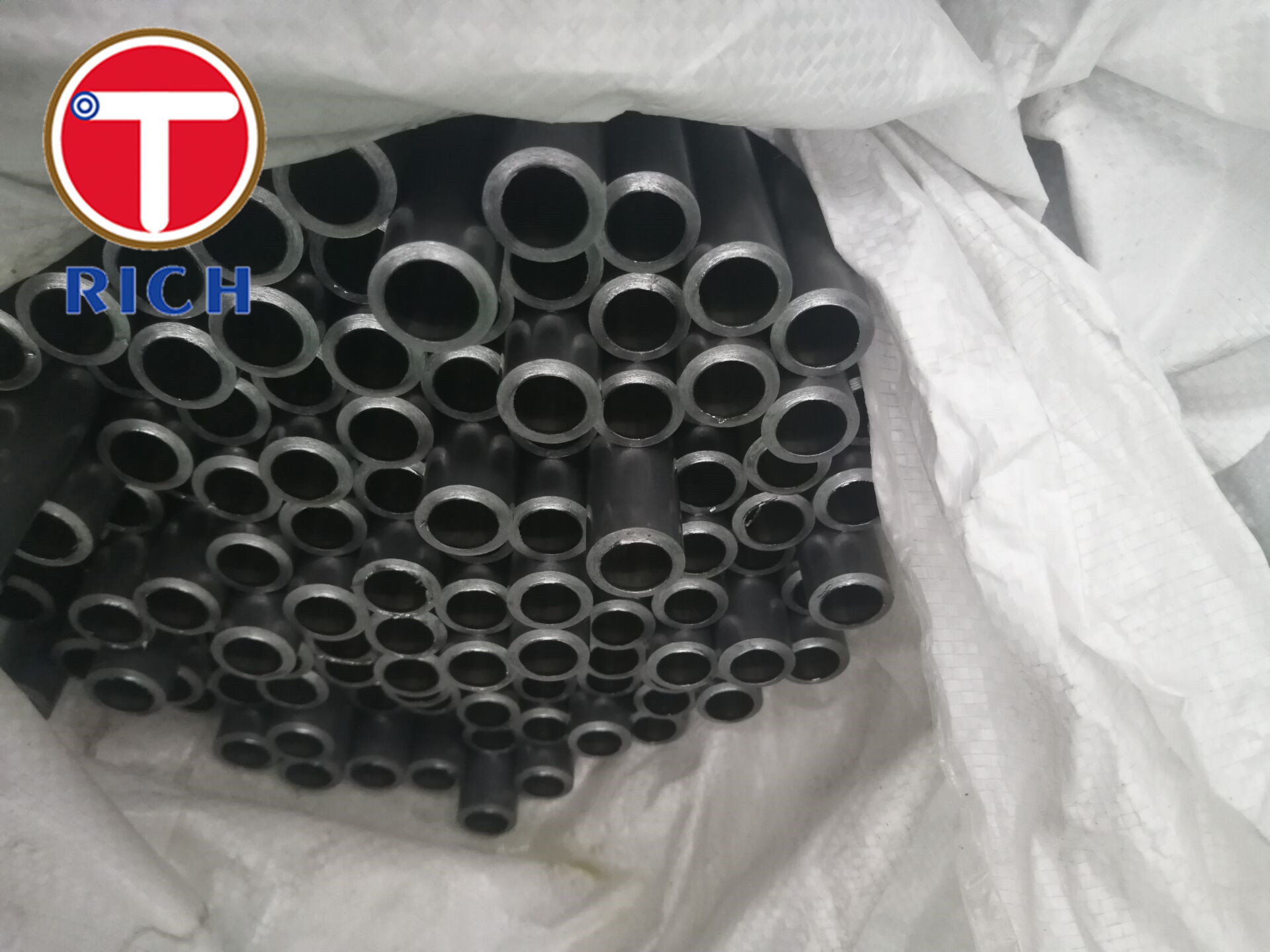 Cold Drawn Precision Steel Tube Seamless Steel Tube With DIN2391 EN10305-1
