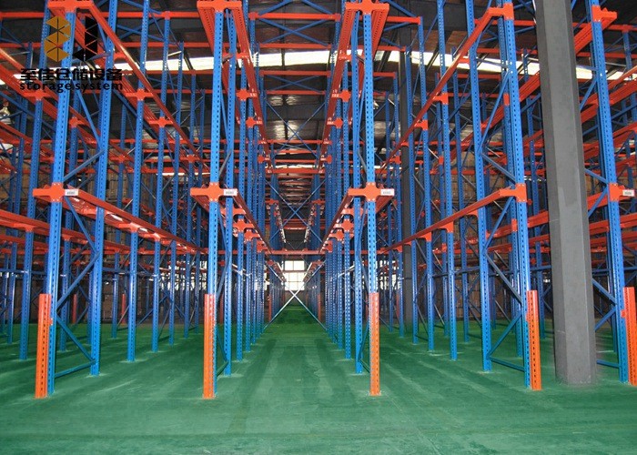 Customizable Heavy Duty Steel Storage Racks Space-Saving and Versatile Storage Solution
