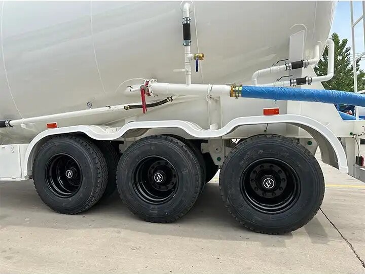 53 cbm v type Bulk Cement powder Tank Trailer bulk cement tank semi trailer / dry powder tanker truck