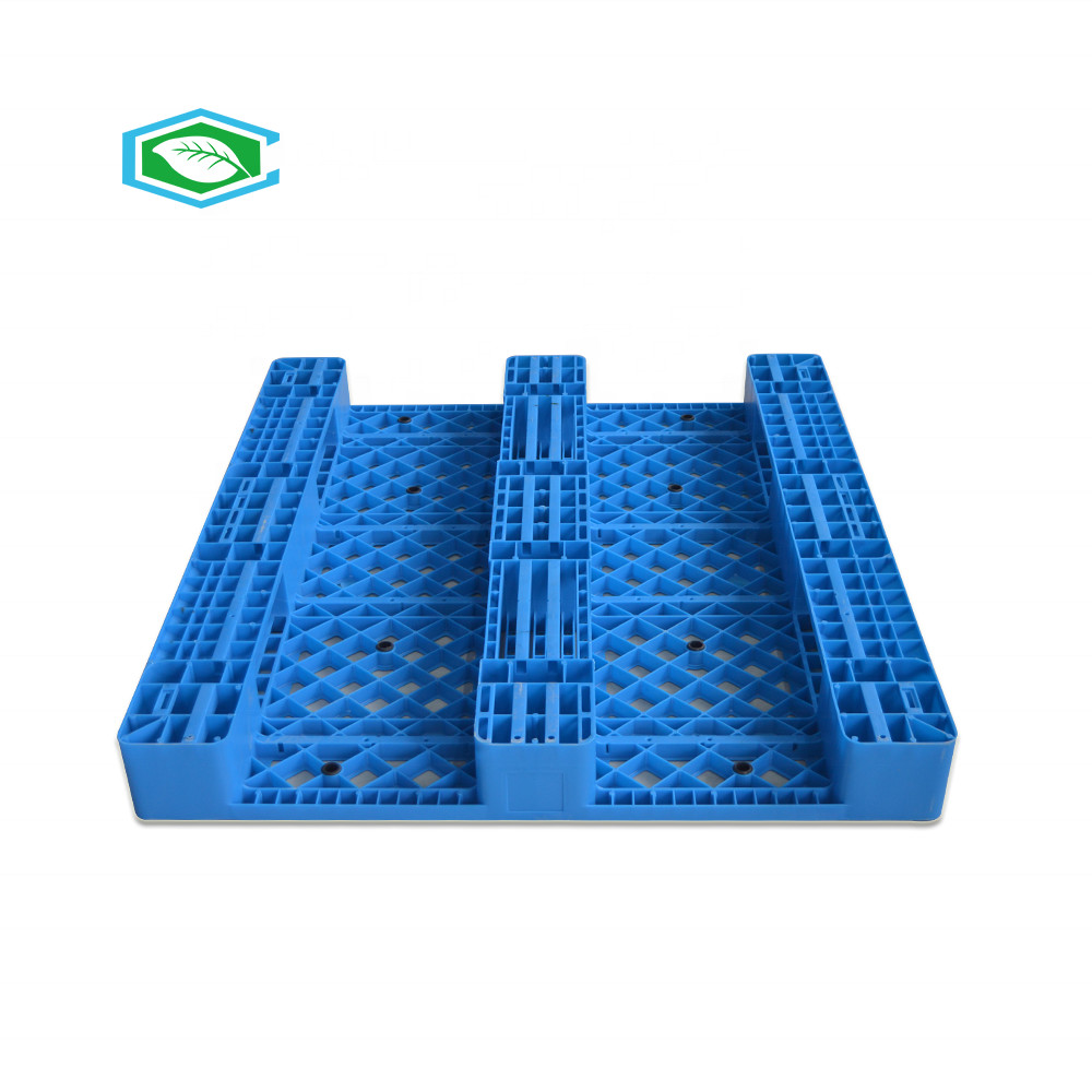 China HDPE Reinforced Plastic Pallets 3 Skid Runners Recycled Sturdy Construction wholesale