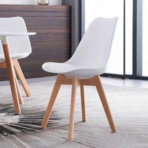 China 18.8 Inch Pp Plastic Chair Solid Wood Durability Ergonomic Design on sale