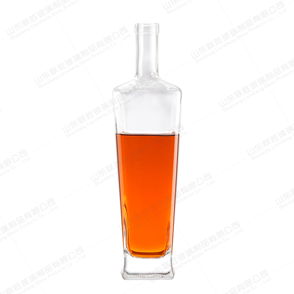 750ml Square Glass Bottle For Gin Whiskey Wine Vodka Healthy Lead Free Material