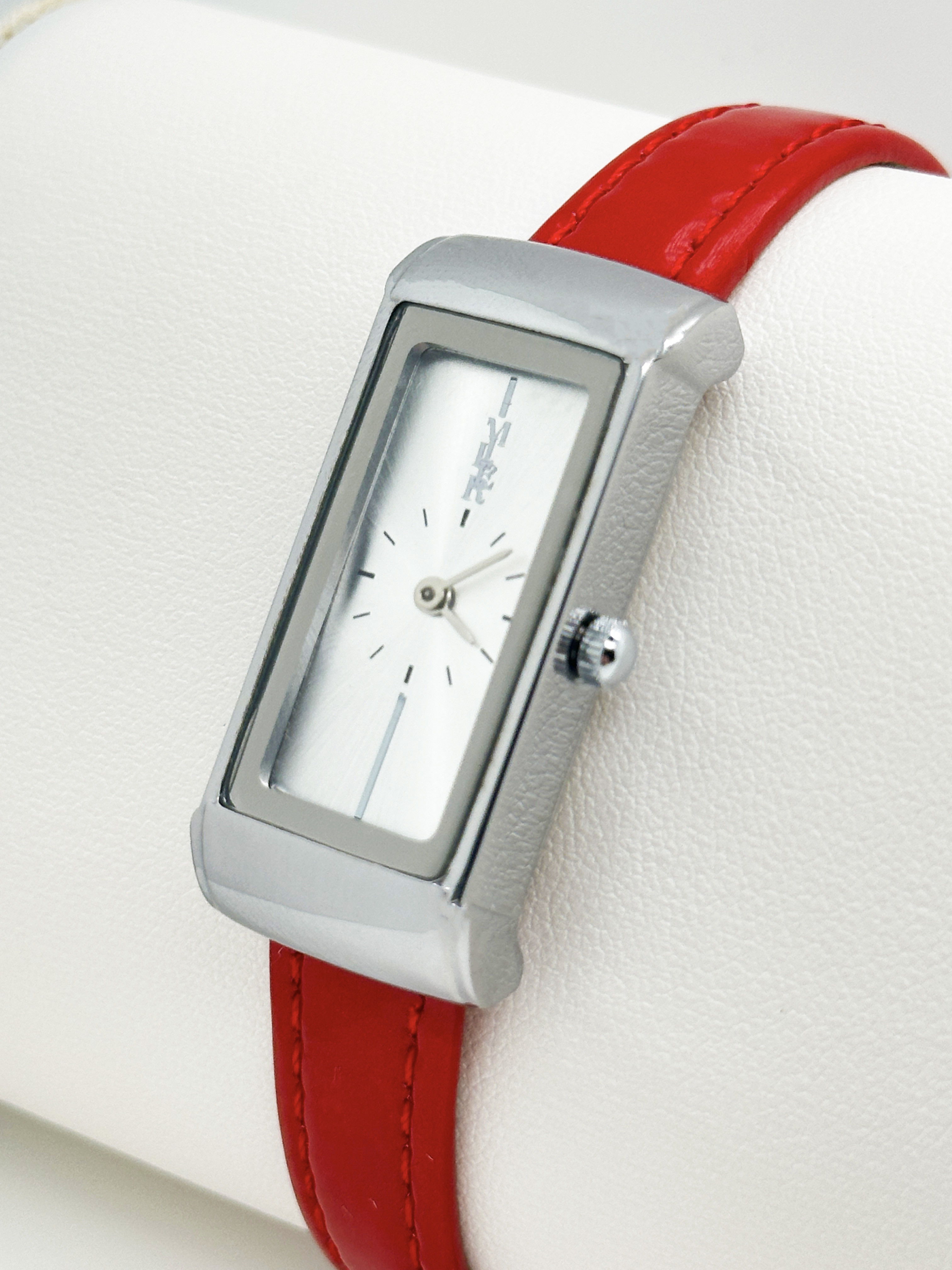 Red Leather Strap Lady Quartz Watch Fashion Quartz Leather Strap Wristwatches