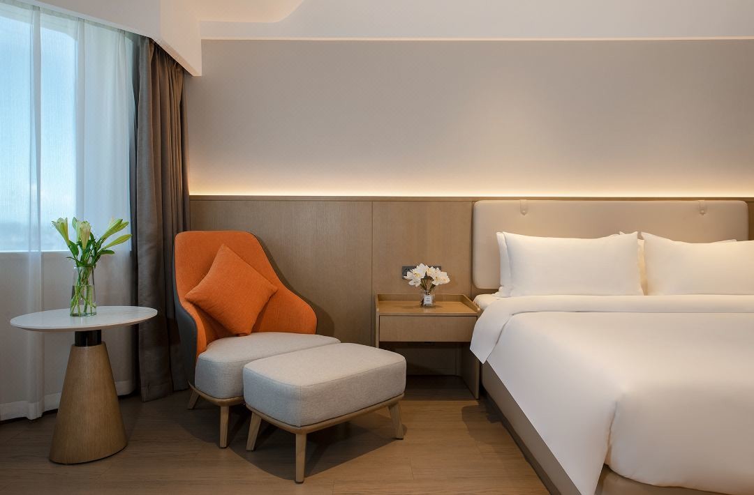 Create a Luxurious and Comfortable Atmosphere with Hotel Bedroom Furniture