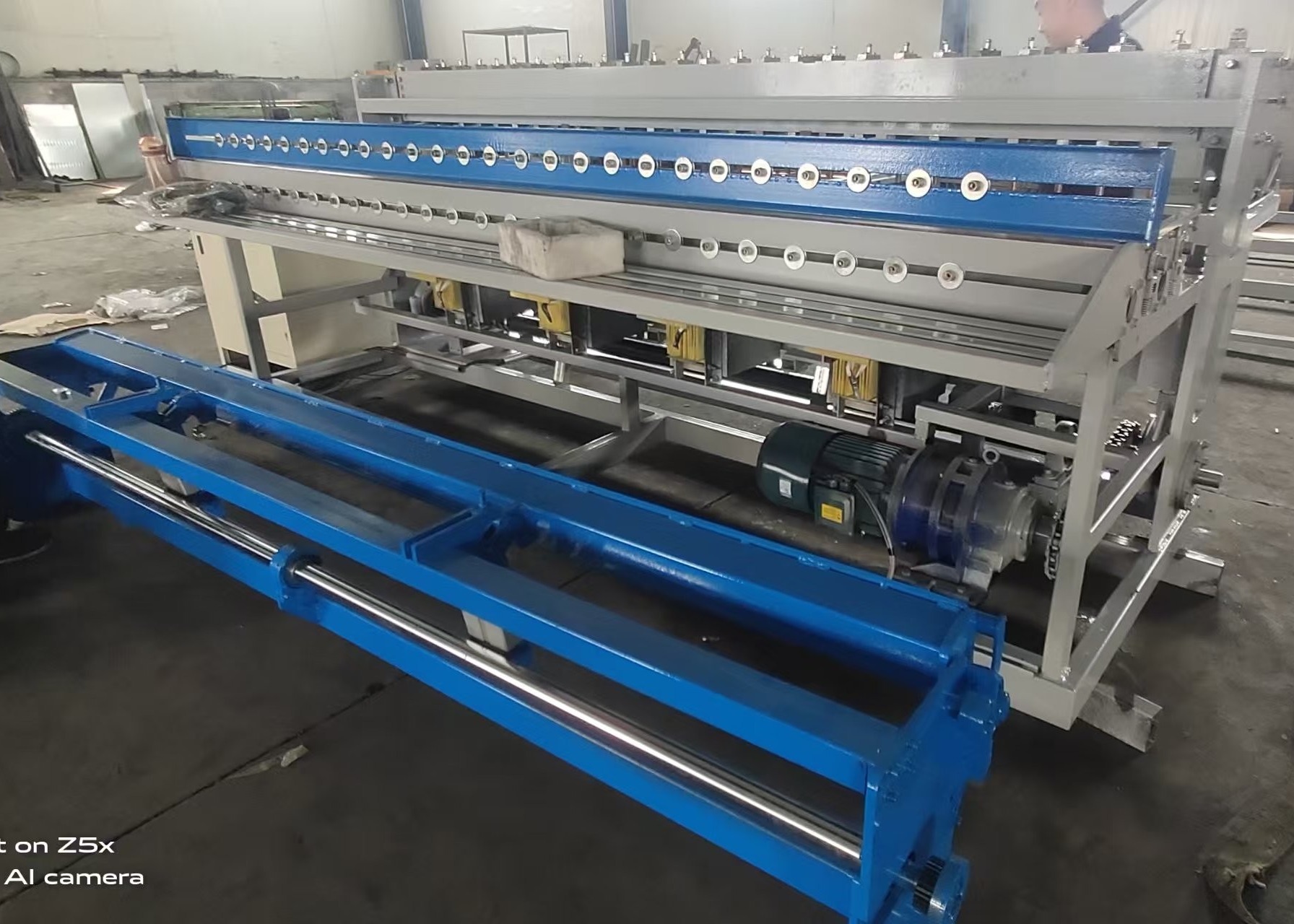 PLC Control Fully Automatic Crimped Wire Mesh Weaving Machine For Welded Mesh Fence Panel