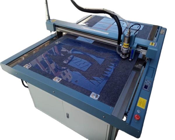 Apparel Garment Making All Aluminum Countertops Cutting Machine 1500*1200mm