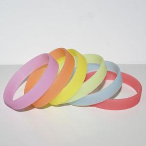 China Smiling Face Silicone Rubber Toy , Silicone Wristband Bracelet For Commercial Gift wholesale