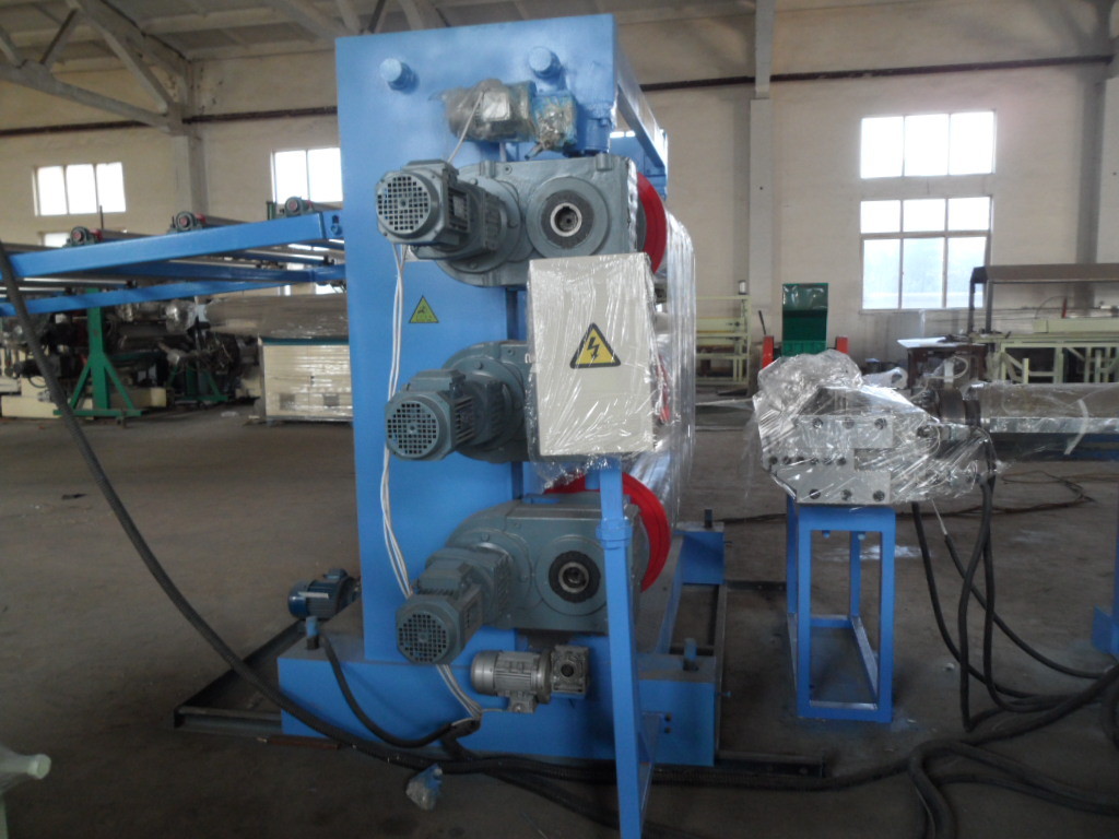 Automatic Plastic Sheet Extrusion Machine , PP / PE Sheet Extruder / Plastic PE Sheet Production Line