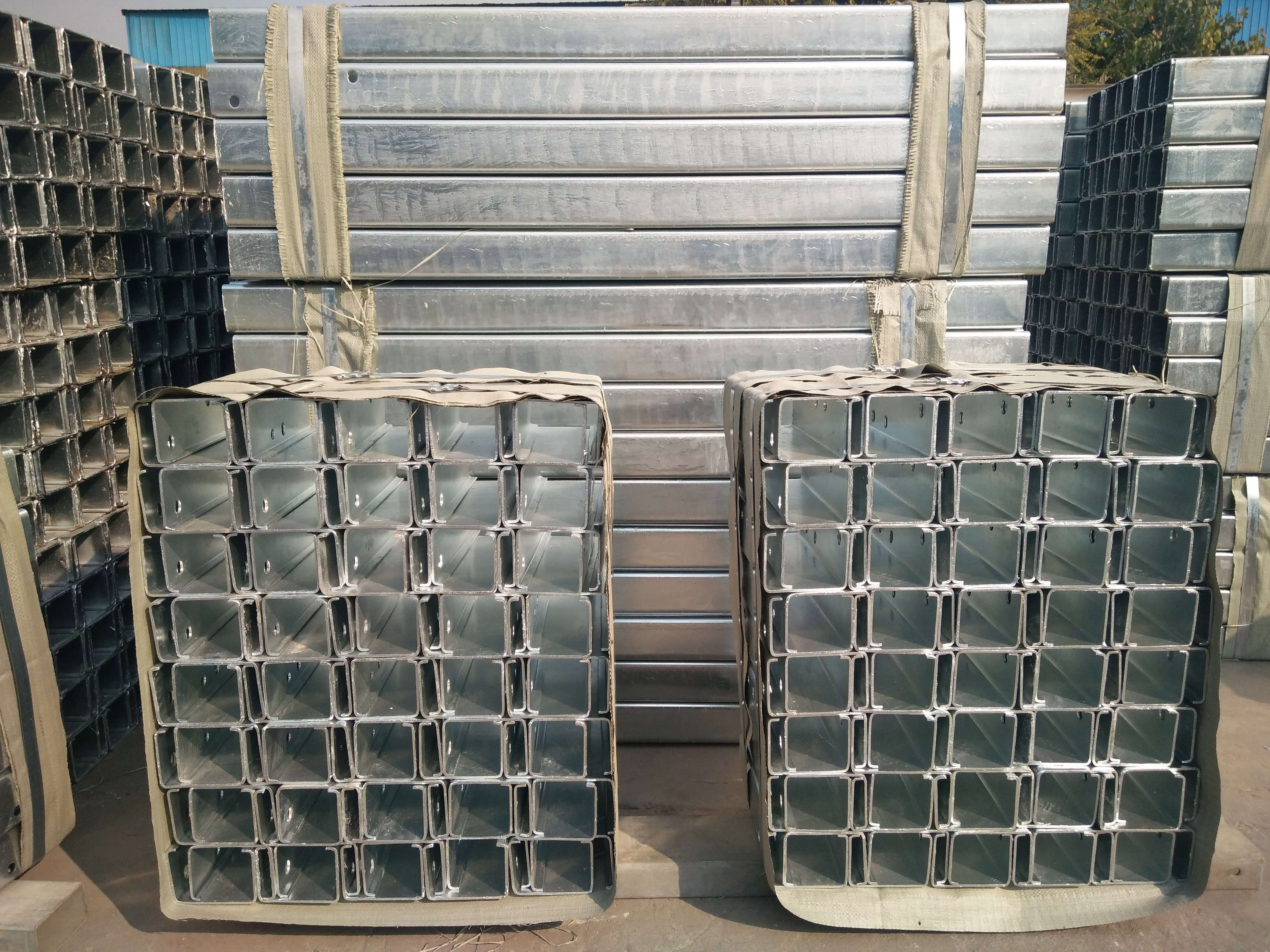 Traffic Road Safety Barrier Highway Guardrail for Traffic Barrier System Steel Barrier