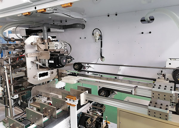 Professional Automated Packaging Machine For Ladies Disposable Menstrual Pads with online bag making machine