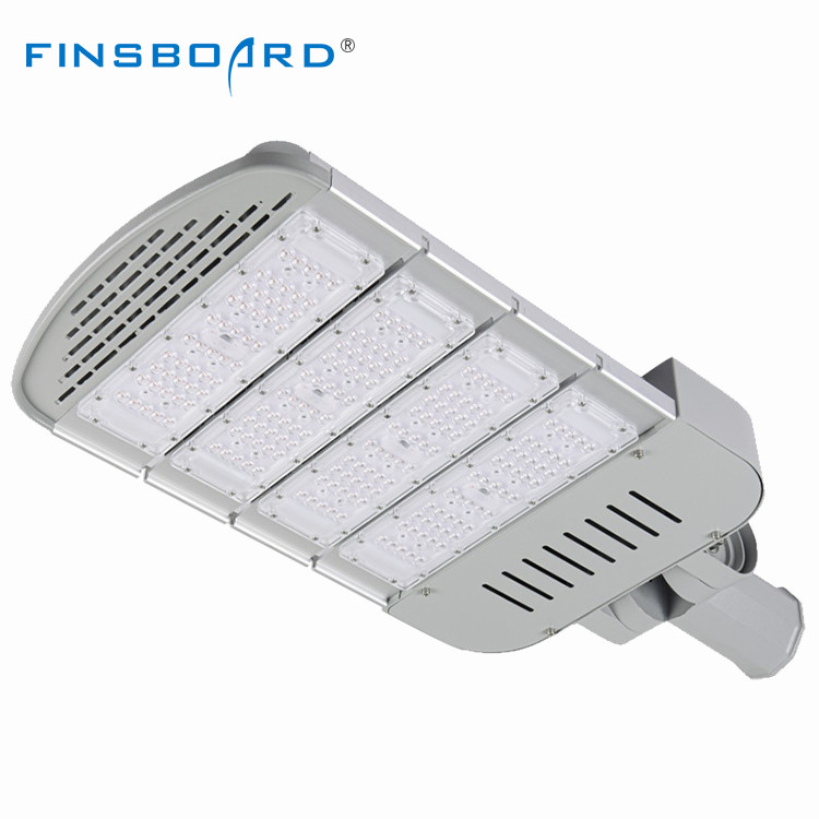 Sturdy And Durable Anti UV Outdoor LED Street Light IP65 SMD3030