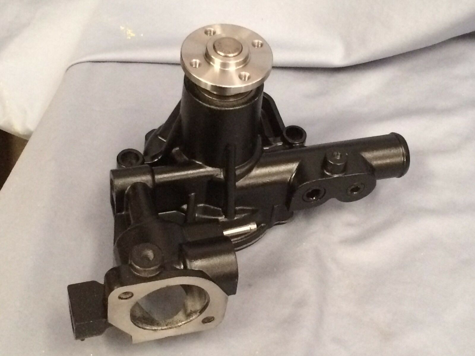 3tnv88 4tnv88 4D84-2 4D84-3 18849 Gehl 1448 1648 Yanmar Diesel Engine Spare Parts Water Pump for 1997-2007 Year