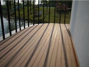 China Grooved outdoor wpc decking prices wholesale