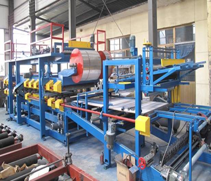 PU Sandwich Panel Roll Forming Machine 28KW Production Line