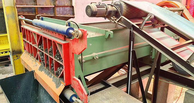 Front Stencil Mixing Extruder Pre-screen Extruder Block Making Machine