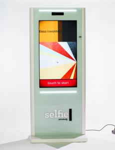 China 43 Inch Infrared Touch Screen Information Kiosk Camera Photo Booth With Kinect wholesale